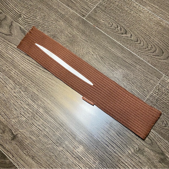 iPhone Pocket x ISSEY MIYAKE - Picture 7 of 10